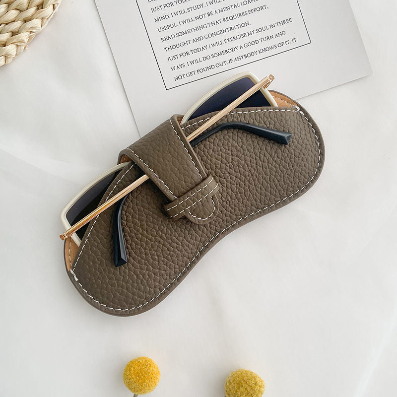 Stylische Ledertasche für Brillen