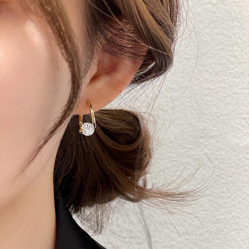 Diamant runde Bolzenohrringe