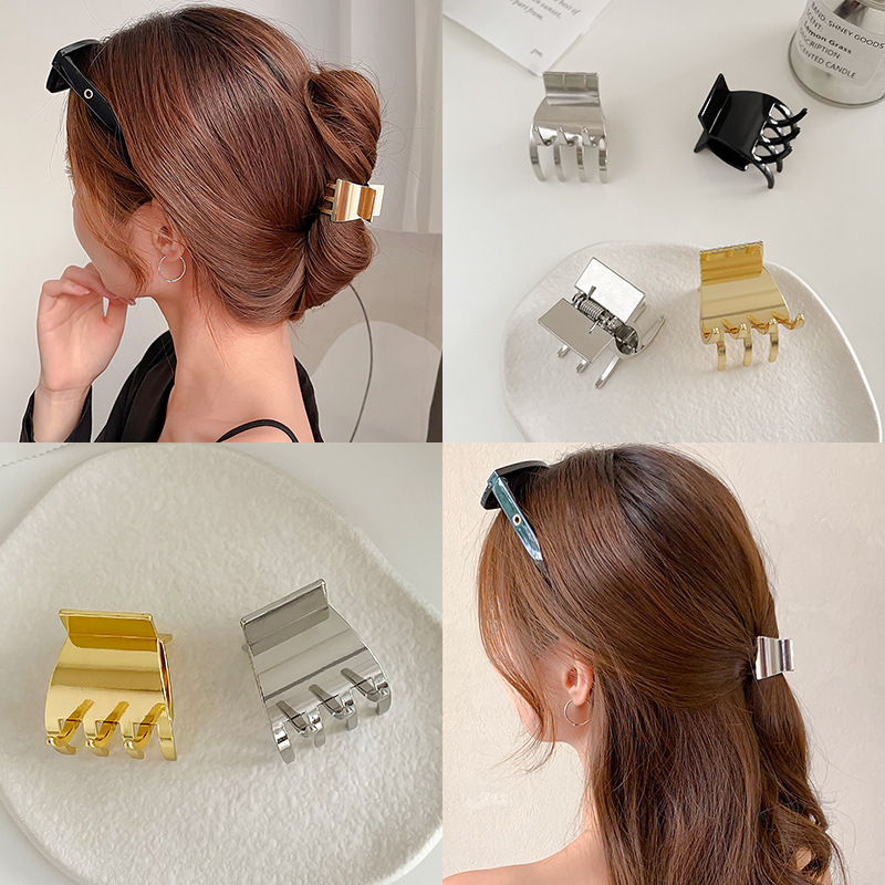 Kopfschmuck aus Metall