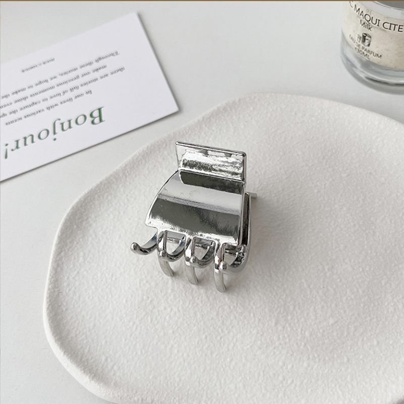 Kopfschmuck aus Metall