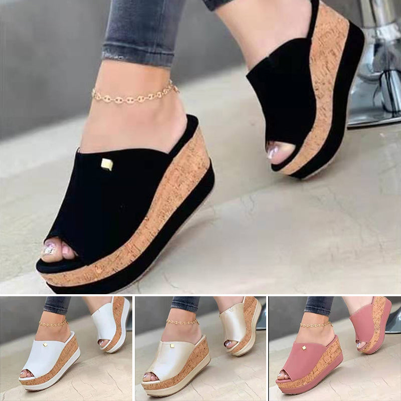 Neue Modische Sandalen mit hohen Absätzen